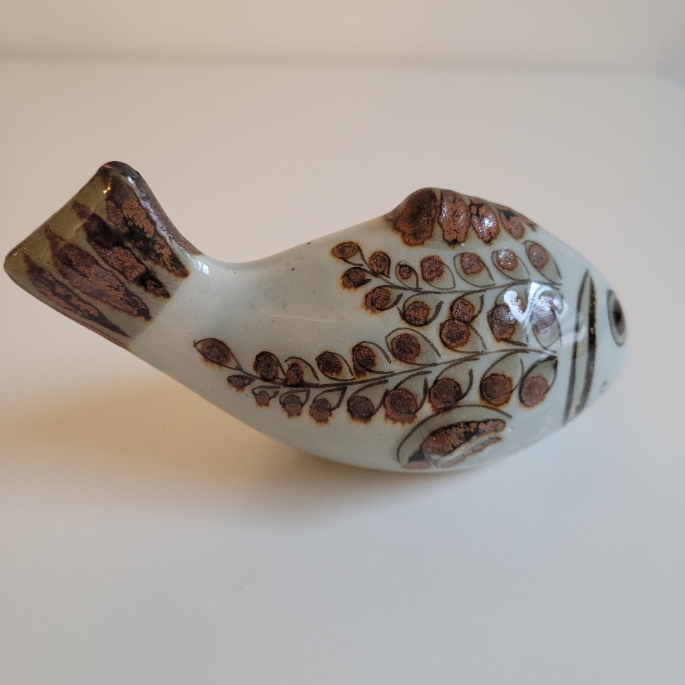 Ken Edwards Tonala Hand Painted Ceramic Fish Decor - Brown and Cream